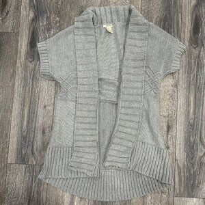 DKNY Light Grey Short-Sleeve Knit Sweater with Subtle Sparkle, Size Small